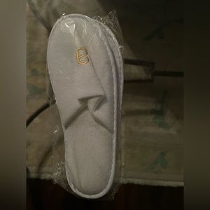 The Albany Bahamas new never worn still in package slippers